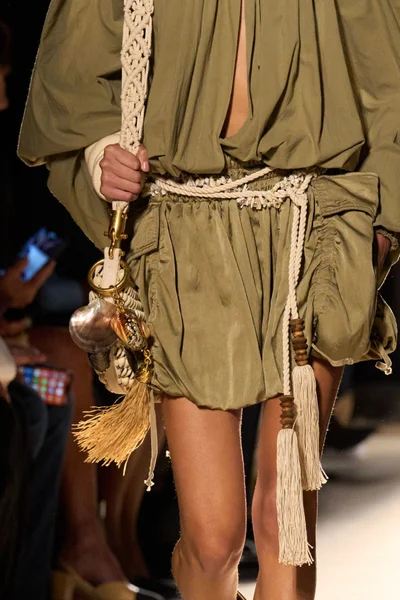Look 53